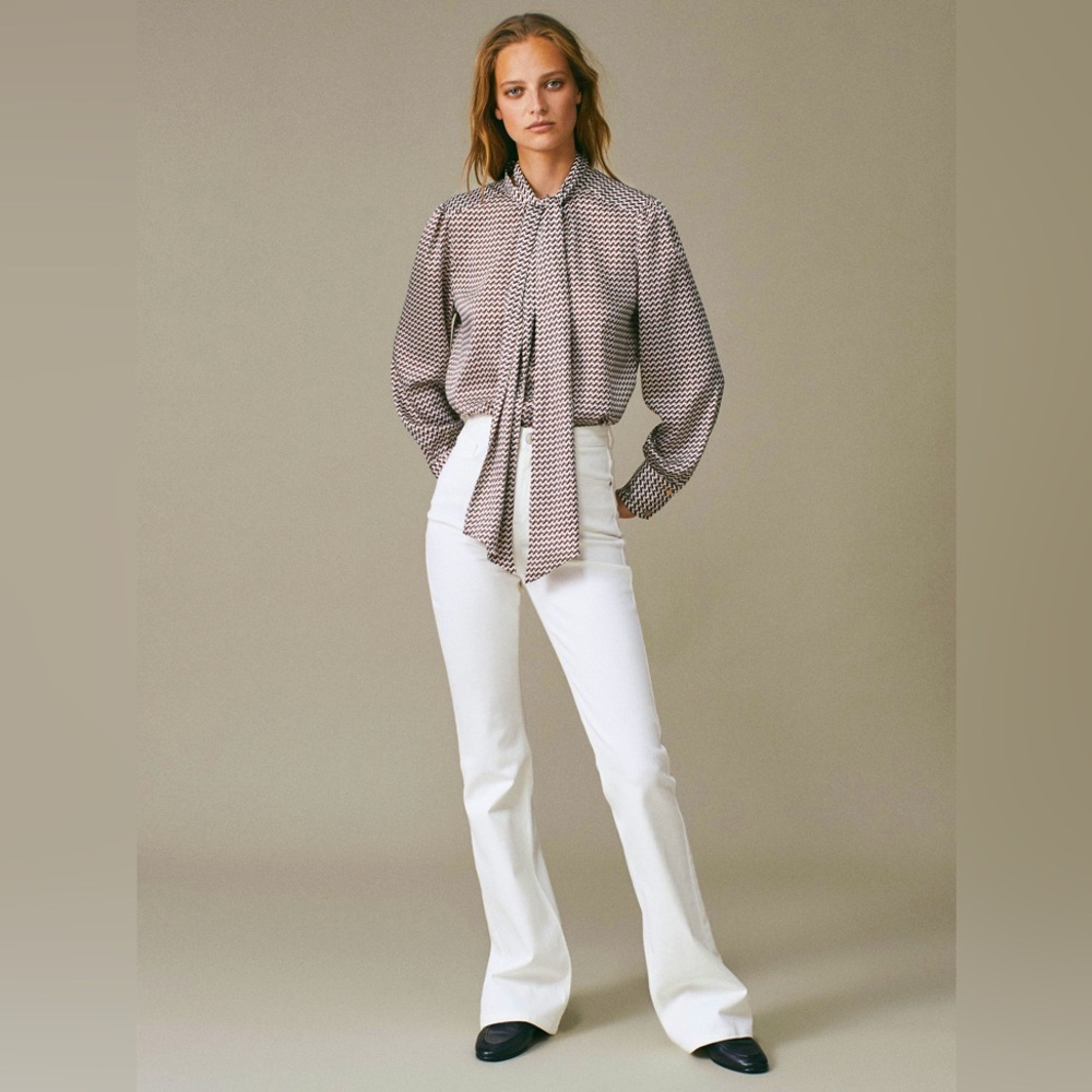 Massimo Dutti Ivory High Rise Flare Jeans‎ size 2